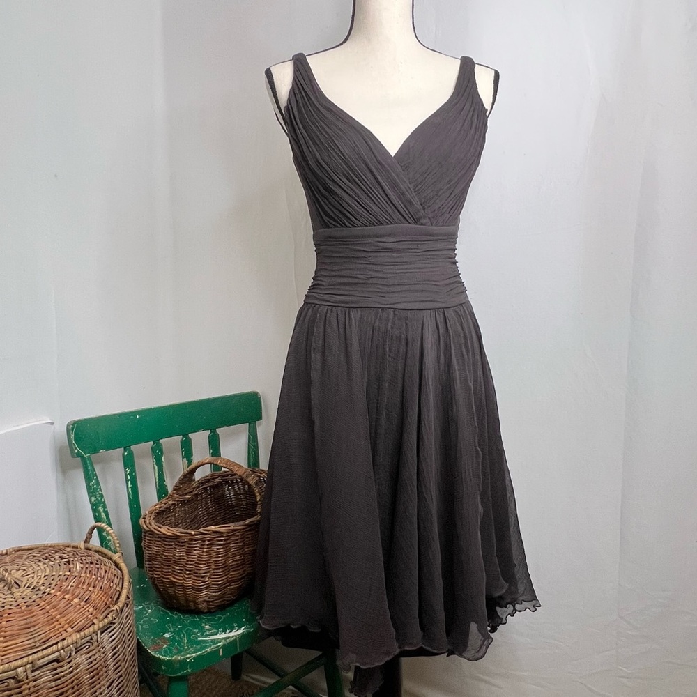Tadashi Collection Size 6 Black Cocktail Dress Fit & Flare Sleeveless %100 Silk